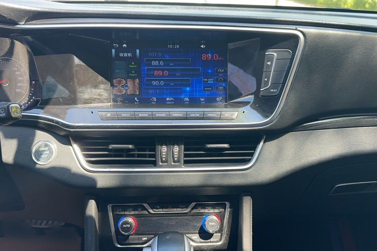Used Zotye T600 Coupe 2017 1.5T Automatic Luxury Model Audio And AC Panel