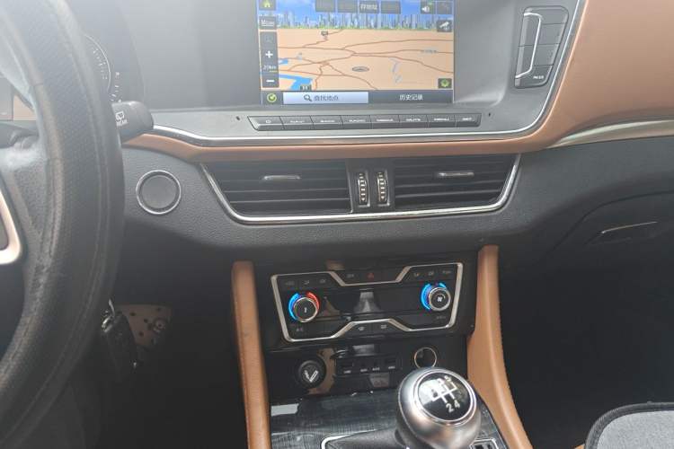 Used Zotye T600 Coupe 2017 1.5T Manual Luxury Model Audio And AC Panel