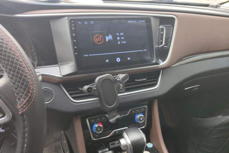 Used Zotye T600 Coupe 2017 1.5T Automatic Luxury Model Audio And AC Panel