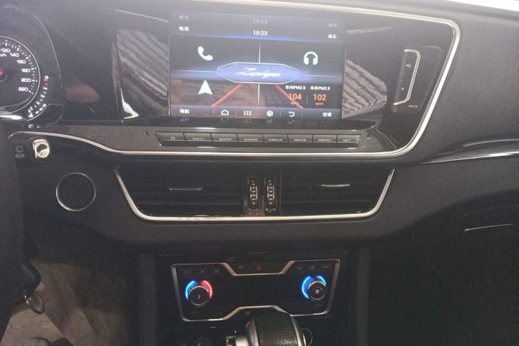 Used Zotye T600 Coupe 2017 1.5T Automatic Luxury Model Audio And AC Panel