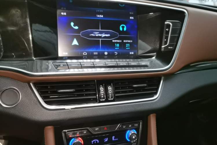 Used Zotye T600 Coupe 2017 1.5T Automatic Luxury Model Audio And AC Panel