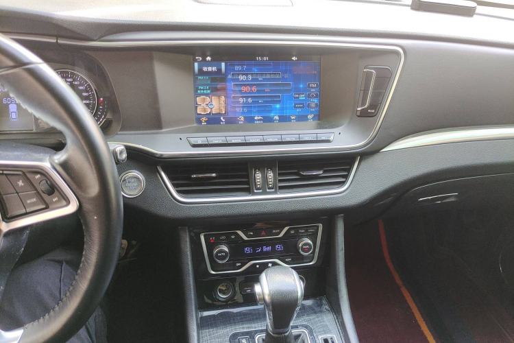 Used Zotye T600 Coupe 2017 1.8T Automatic Luxury Model Audio And AC Panel