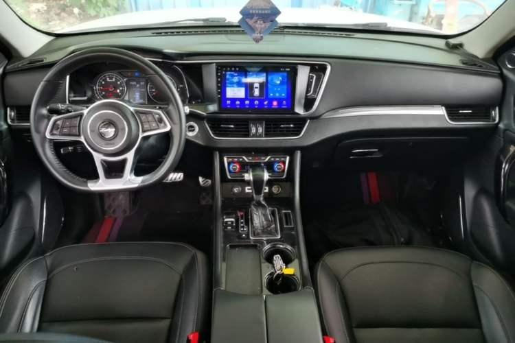 Used Zotye T600 Coupe 2017 1.5T Automatic Luxury Model Center Console