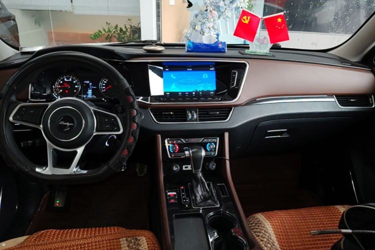 Used Zotye T600 Coupe 2017 1.5T Automatic Luxury Model Center Console