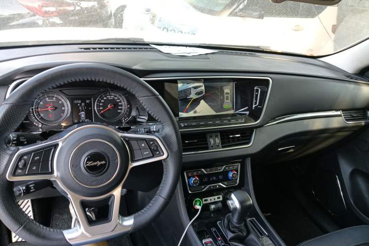 Used Zotye T600 Coupe 2017 1.5T Automatic Luxury Model Center Console