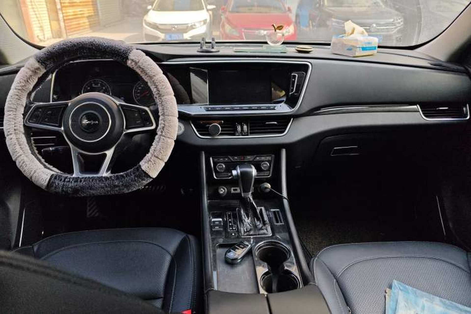 Used Zotye T600 Coupe 2017 1.5T Automatic Luxury Model Center Console