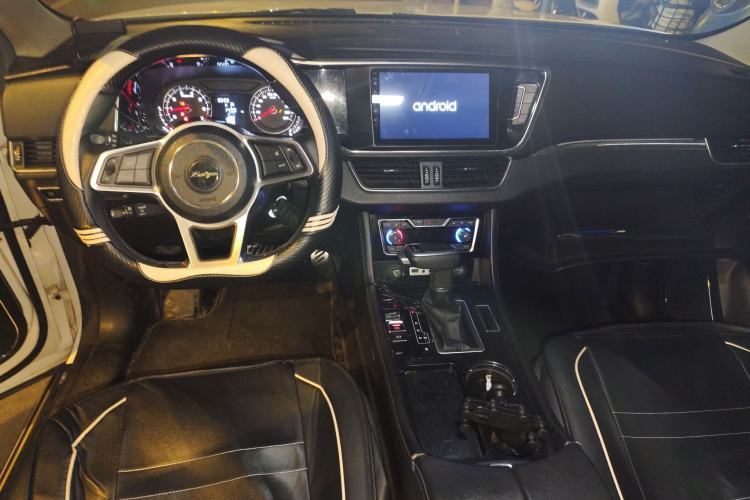 Used Zotye T600 Coupe 2017 1.5T Automatic Luxury Model Center Console