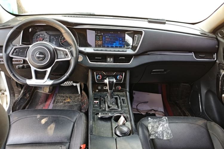 Used Zotye T600 Coupe 2017 1.5T Automatic Luxury Model Center Console