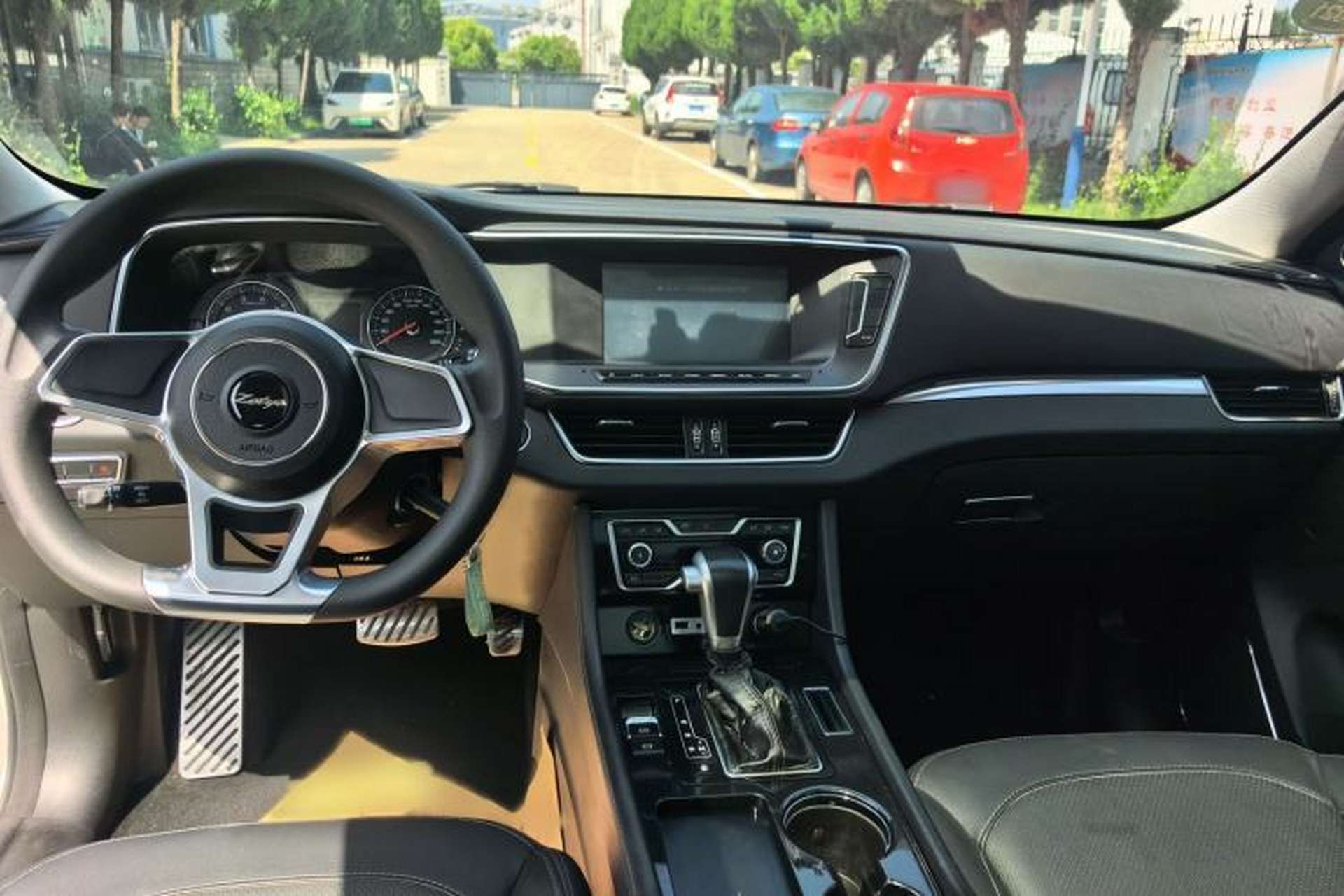 Used Zotye T600 Coupe 2017 1.5T Automatic Luxury Model Center Console