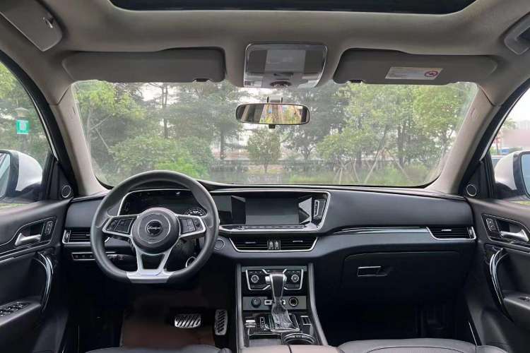 Used Zotye T600 Coupe 2017 1.5T Automatic Luxury Model Center Console