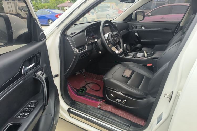 Used Zotye T600 Coupe 2017 1.8T Automatic Prestige Model Driver Seat