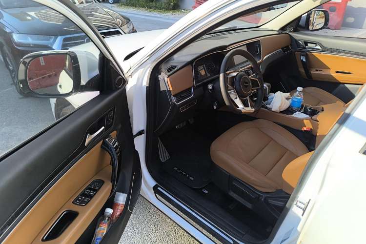Used Zotye T600 Coupe 2017 1.5T Automatic Luxury Model Driver Seat