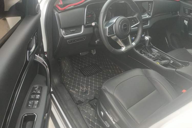 Used Zotye T600 Coupe 2017 1.5T Automatic Luxury Model Driver Seat