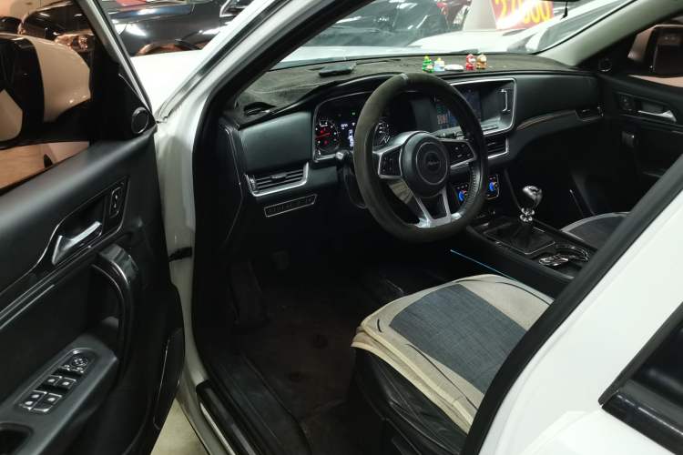 Used Zotye T600 Coupe 2017 1.5T Manual Luxury Model Driver Seat