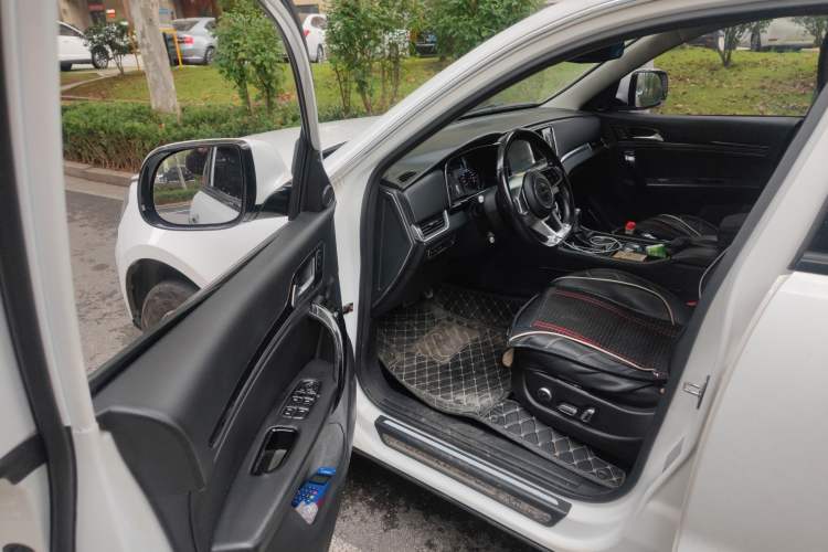 Used Zotye T600 Coupe 2017 1.5T Automatic Luxury Model Driver Seat