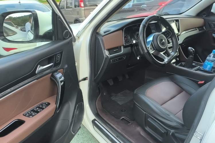 Used Zotye T600 Coupe 2017 1.5T Manual Luxury Model Driver Seat