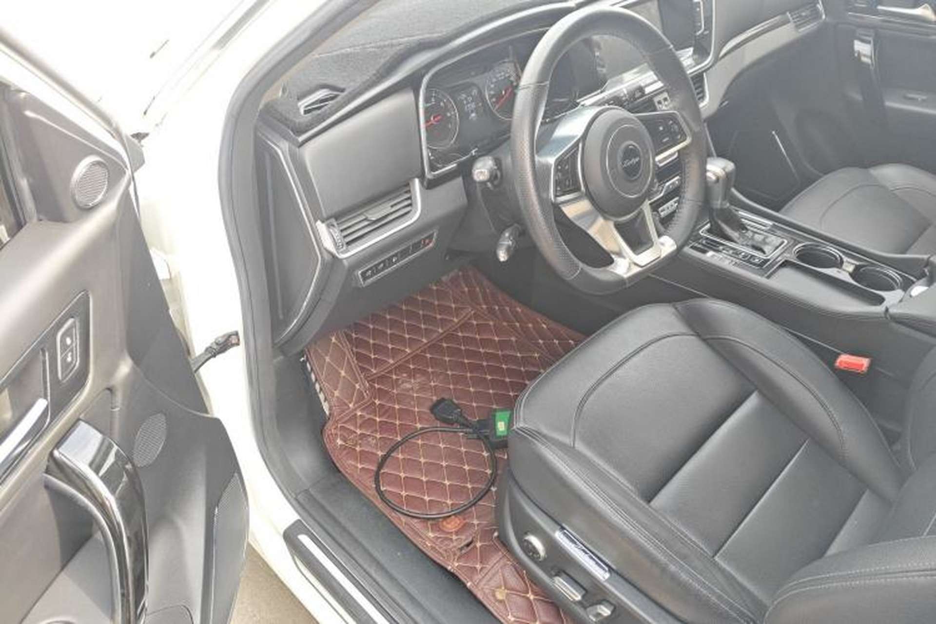 Used Zotye T600 Coupe 2017 1.5T Automatic Luxury Model Driver Seat