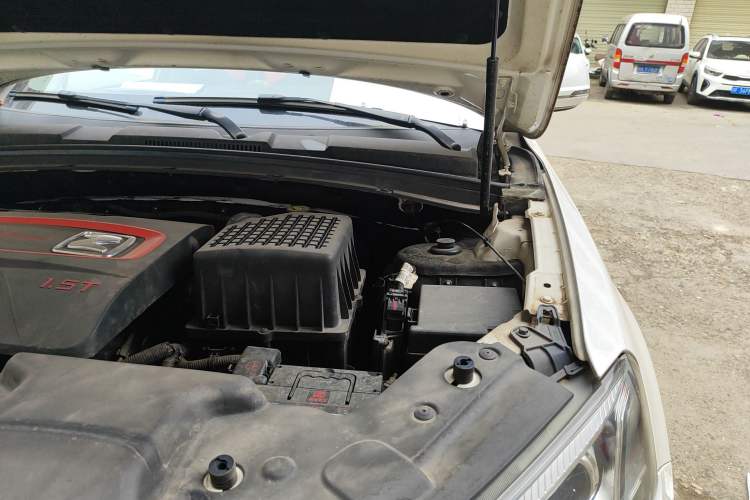 Used Zotye T600 Coupe 2017 1.5T Automatic Luxury Model Engine Bay Left