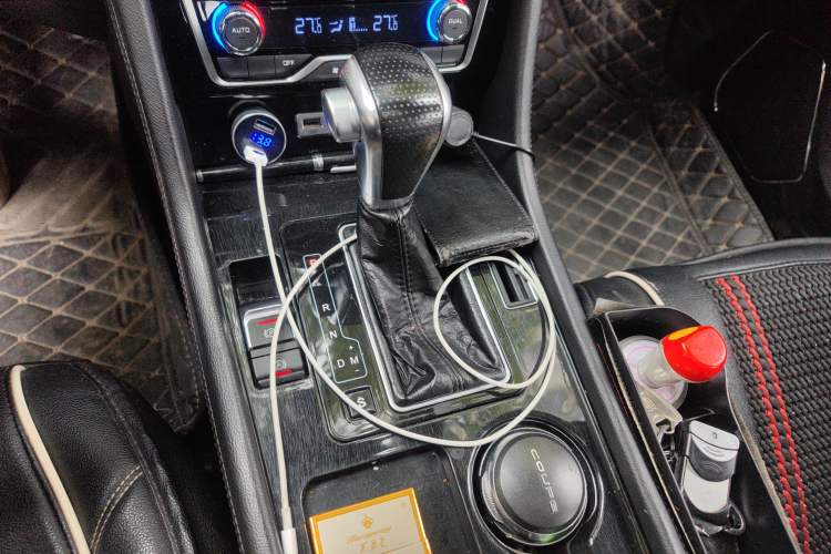 Used Zotye T600 Coupe 2017 1.5T Automatic Luxury Model Gear Lever