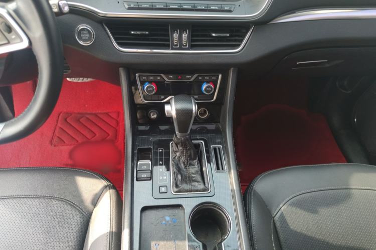 Used Zotye T600 Coupe 2017 1.5T Automatic Luxury Model Gear Lever