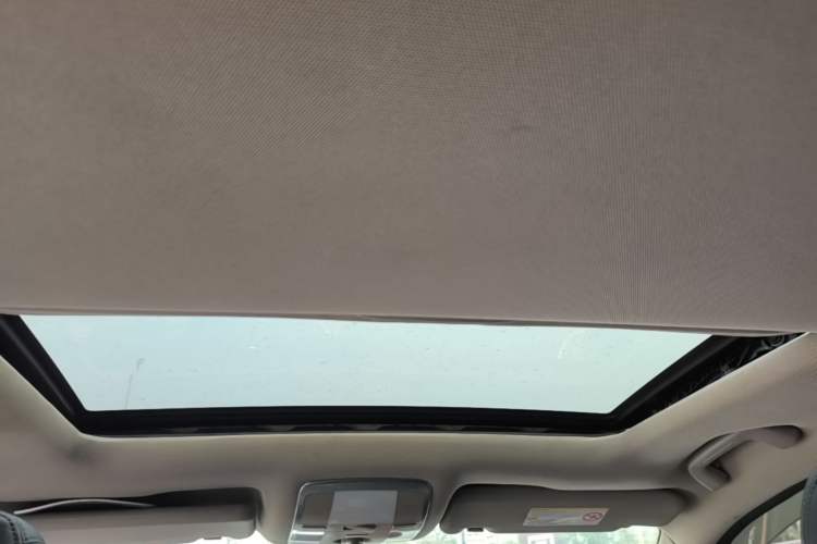 Used Zotye T600 Coupe 2017 1.5T Automatic Luxury Model Headliner