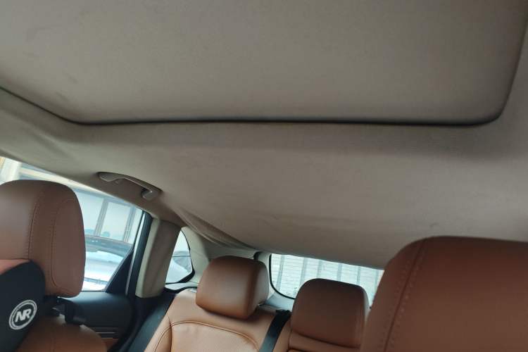 Used Zotye T600 Coupe 2017 1.8T Automatic Luxury Model Headliner