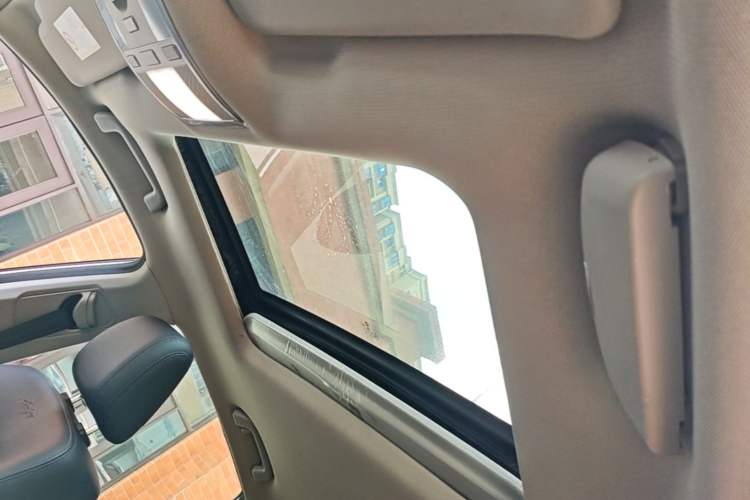 Used Zotye T600 Coupe 2017 1.5T Automatic Luxury Model Headliner