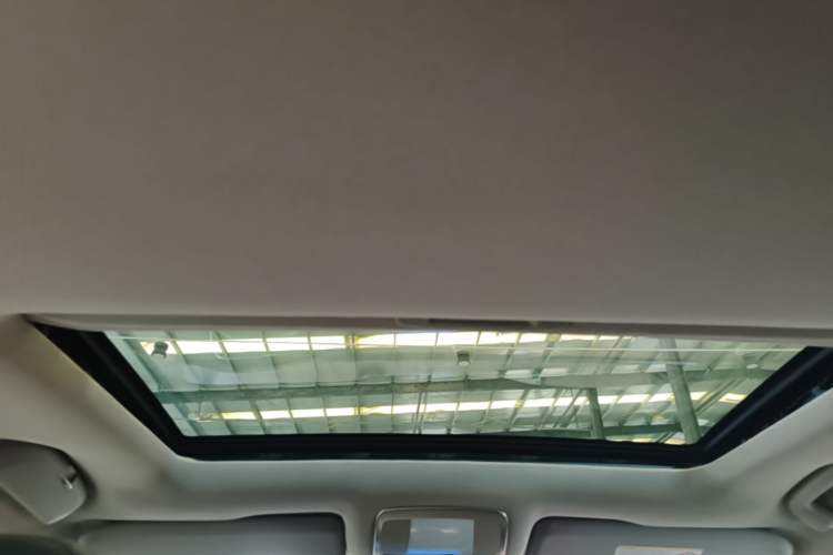Used Zotye T600 Coupe 2017 1.5T Automatic Luxury Model Headliner