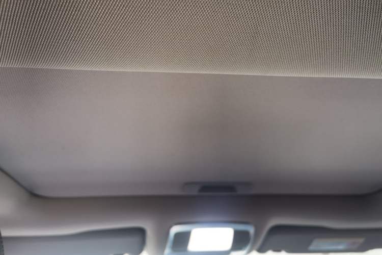 Used Zotye T600 Coupe 2017 1.5T Automatic Luxury Model Headliner