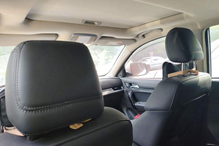 Used Zotye T600 Coupe 2017 1.5T Automatic Luxury Model Headliner