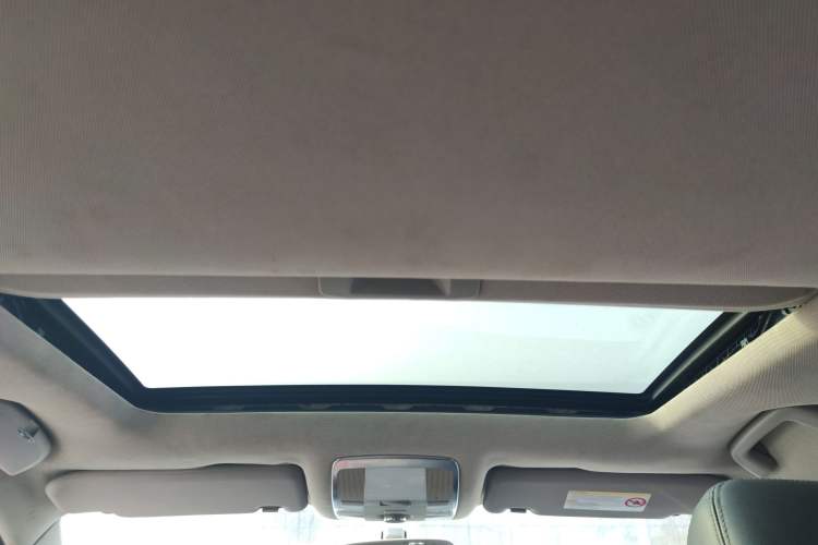 Used Zotye T600 Coupe 2017 1.5T Automatic Luxury Model Headliner