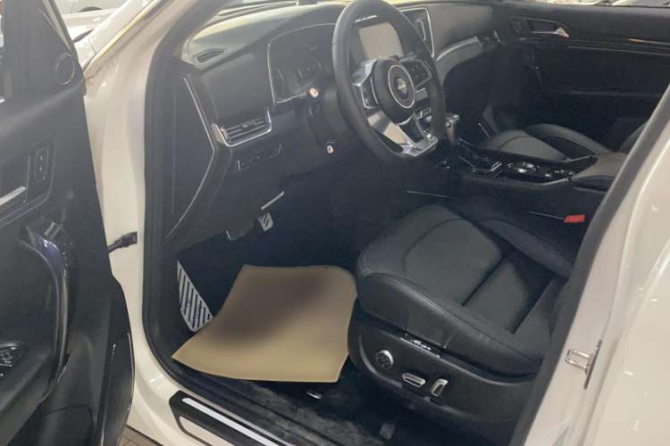 Used Zotye T600 Coupe 2017 1.5T Automatic Luxury Model Interior 1