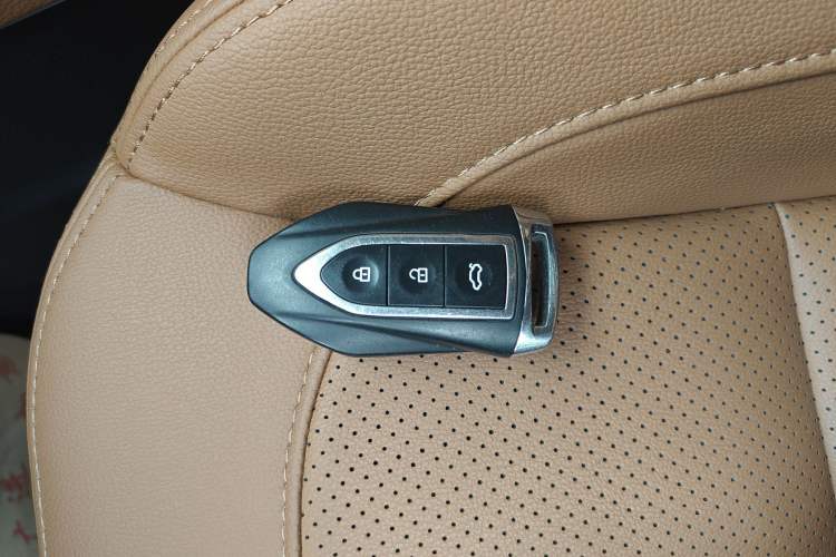 Used Zotye T600 Coupe 2017 1.5T Automatic Luxury Model Interior 1