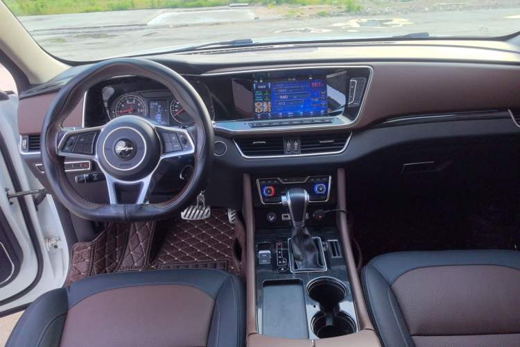 Used Zotye T600 Coupe 2017 1.5T Automatic Luxury Model Interior 2