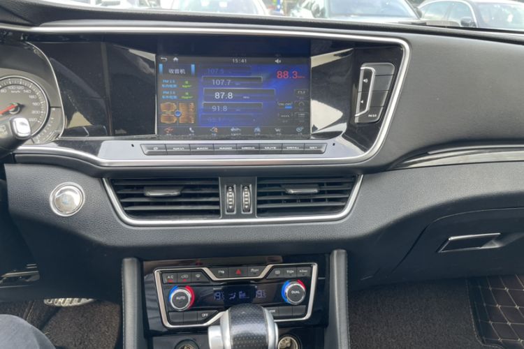 Used Zotye T600 Coupe 2017 1.5T Automatic Luxury Model Interior 2