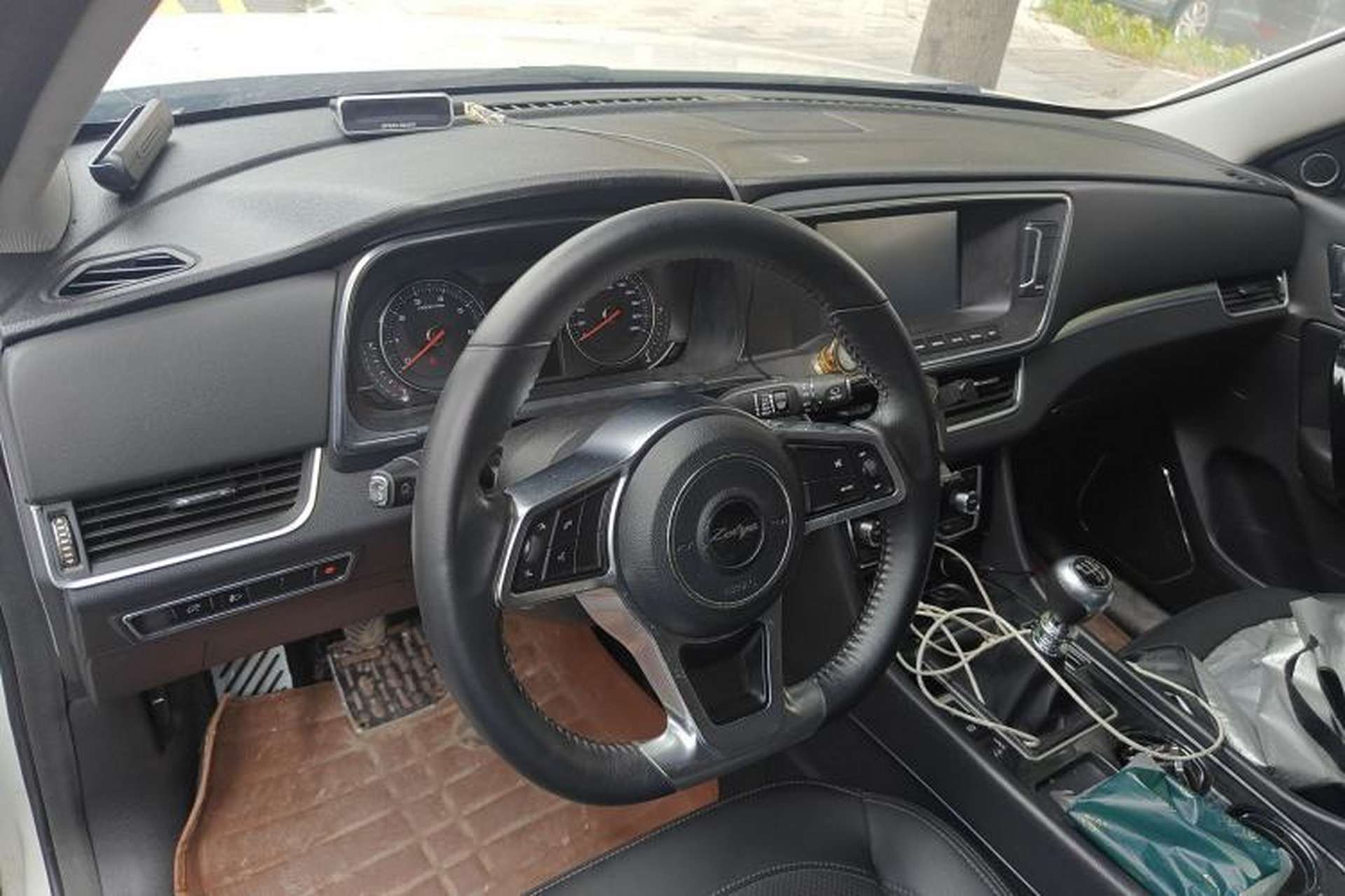 Used Zotye T600 Coupe 2017 1.5T Manual Luxury Model Interior 2