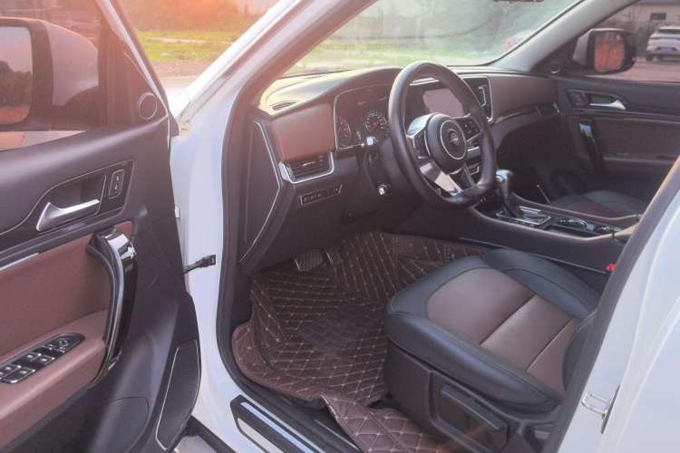 Used Zotye T600 Coupe 2017 1.5T Automatic Luxury Model Interior 3