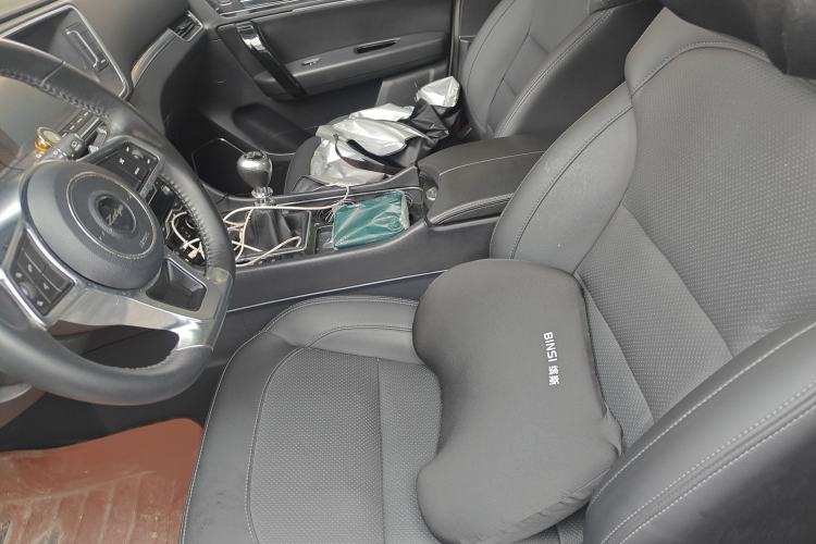 Used Zotye T600 Coupe 2017 1.5T Manual Luxury Model Interior 3