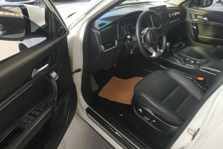 Used Zotye T600 Coupe 2017 1.5T Automatic Luxury Model Interior 3