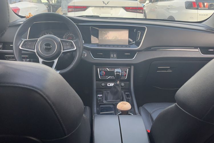 Used Zotye T600 Coupe 2017 1.5T Manual Luxury Model Interior 3