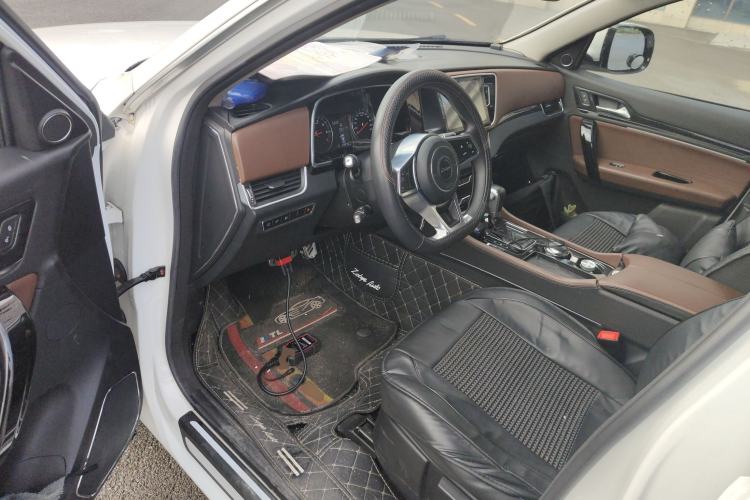 Used Zotye T600 Coupe 2017 1.5T Automatic Luxury Model Interior 3
