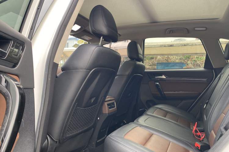 Used Zotye T600 Coupe 2017 1.5T Automatic Luxury Model Interior 3