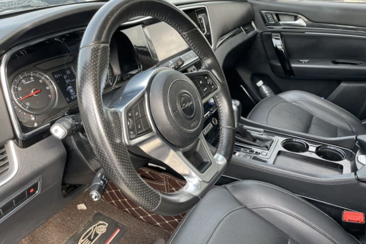 Used Zotye T600 Coupe 2017 1.5T Automatic Luxury Model Interior 4