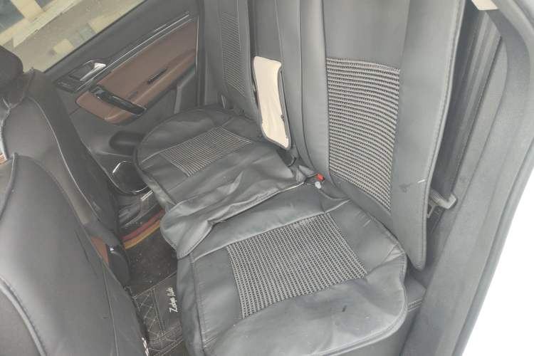 Used Zotye T600 Coupe 2017 1.5T Automatic Luxury Model Interior 4