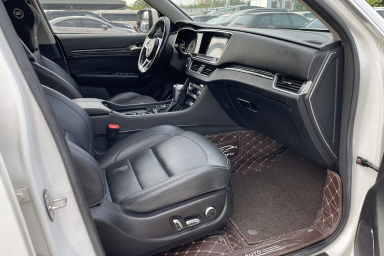Used Zotye T600 Coupe 2017 1.5T Automatic Luxury Model Interior 6