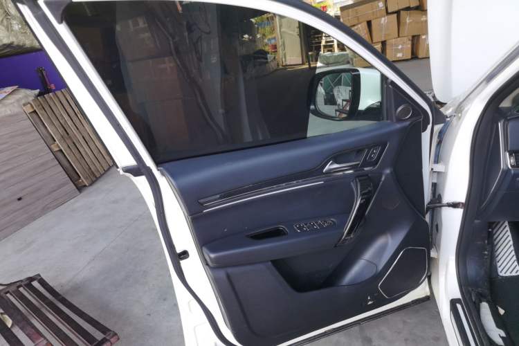 Used Zotye T600 Coupe 2017 1.5T Automatic Luxury Model Interior 7