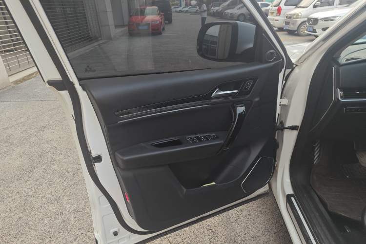 Used Zotye T600 Coupe 2017 1.5T Automatic Luxury Model Left Front Door Interior