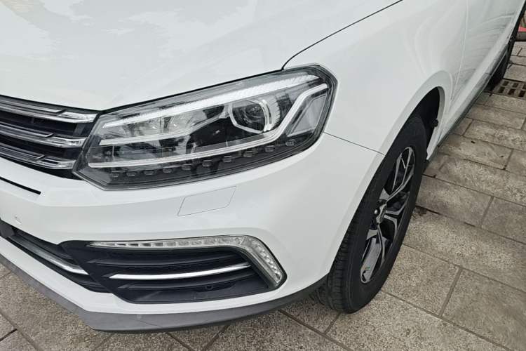 Used Zotye T600 Coupe 2017 1.5T Automatic Luxury Model Left Front Headlight