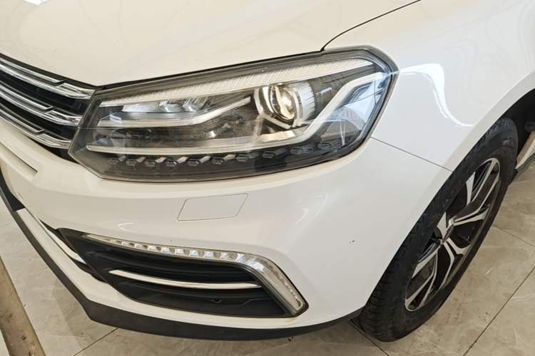 Used Zotye T600 Coupe 2017 1.5T Manual Luxury Model Left Front Headlight