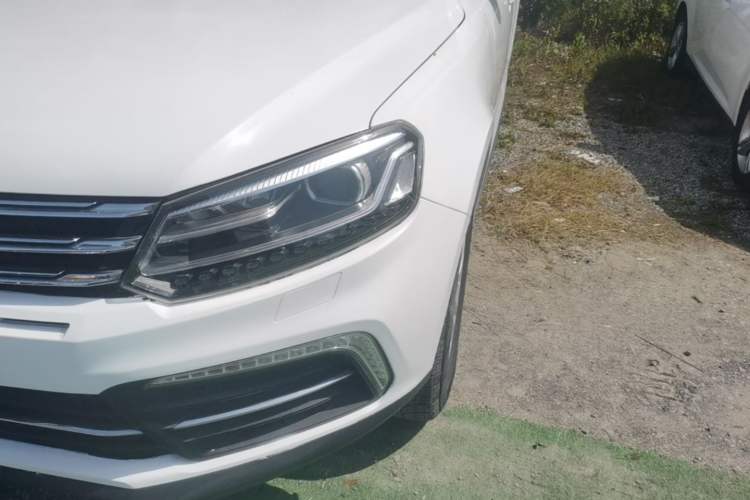 Used Zotye T600 Coupe 2017 1.5T Automatic Luxury Model Left Front Headlight